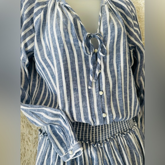 Rails stripped 💙Gauze Long Sleeve mini Dress
Elastic waist - Picture 6 of 9